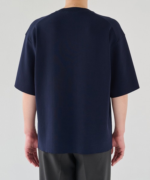 PUBLIC TOKYO（パブリックトウキョウ）の「【P.T】アイスコットンニットTシャツ /接触冷感/半袖//夏服/ウォッシャブル/ストレッチ（ニット/セーター・メンズ・ダークグレー/ダークネイビー・M/S）」の9枚目の写真