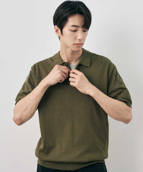MINDBRIDGE（マインドブリッジ）の「[COUTURE]ウール混合レギュラーフィットカラー半袖ニット - 2カラー（ニット/セーター・メンズ・カーキ/チャコールグレー・100/105/110/95）」の6枚目の写真