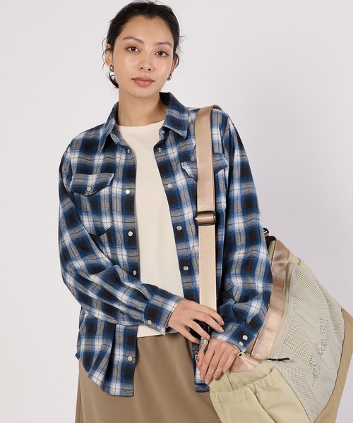 Eddie Bauer（エディーバウアー）の「コジー キャリーオン プレイドシャツ（シャツ/ブラウス・レディース・ダークブラウン/ネイビー/ブラック・XL/S/M/L）」の3枚目の写真