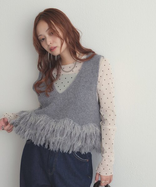 DISCOAT(ディスコート)の「裾フリンジニットベスト(ベスト・レディース・チャコールグレー/ブラウン/アイボリー・FREE)」の11枚目の写真