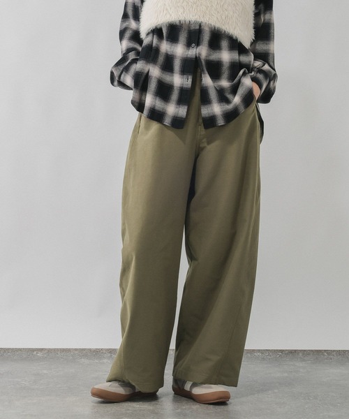 GLOBAL WORK（グローバルワーク）の「やわらかストレッチチノパンツ/813973（その他パンツ・レディース・ベージュ/カーキ・SMALL/MEDIUM/LARGE）」の9枚目の写真