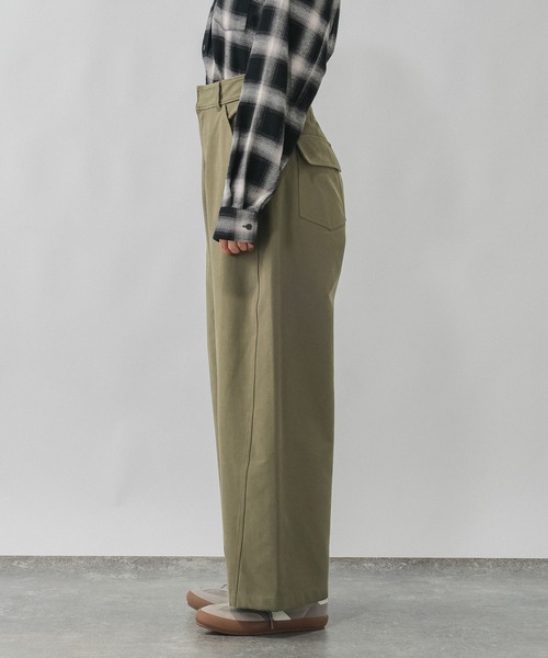 GLOBAL WORK（グローバルワーク）の「やわらかストレッチチノパンツ/813973（その他パンツ・レディース・ベージュ/カーキ・SMALL/MEDIUM/LARGE）」の12枚目の写真