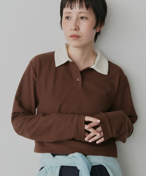 ad thie(アドティエ)の「ショート丈 バイカラー ポロシャツ(ポロシャツ・レディース・チャコール/ライトブルー/ネイビー/ブラウン/アイボリー/ピンク・FREE)」の1枚目の写真