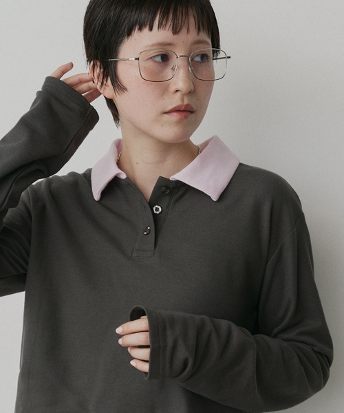 ad thie(アドティエ)の「ショート丈 バイカラー ポロシャツ(ポロシャツ・レディース・チャコール/ライトブルー/ネイビー/ブラウン/アイボリー/ピンク・FREE)」の2枚目の写真