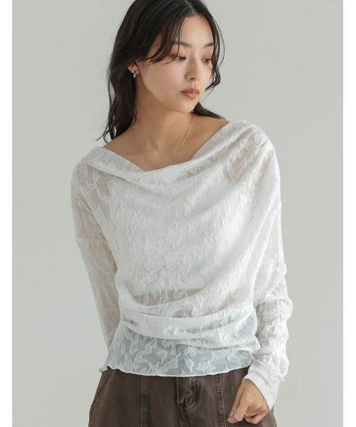 Re:EDIT(リエディ)の「2WAYふくれジャカードシアードレープトップス(Tシャツ/カットソー・レディース・ホワイト/ブラック・MEDIUM/LARGE)」の1枚目の写真