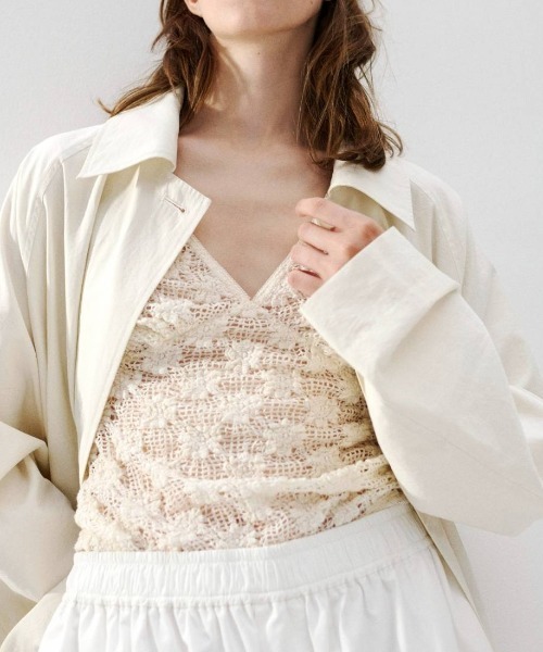 TODAYFUL（トゥデイフル）の「【TODAYFUL/トゥデイフル】Shrink Lace Tanktop/シュリンクレースタンクトップ（タンクトップ・レディース・キナリ/ブラック・FREE）」の6枚目の写真