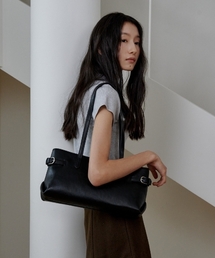 ECTAR（エクター）の「rail buckle bag - レイル バックルバッグ [ブラック]（ショルダーバッグ）」