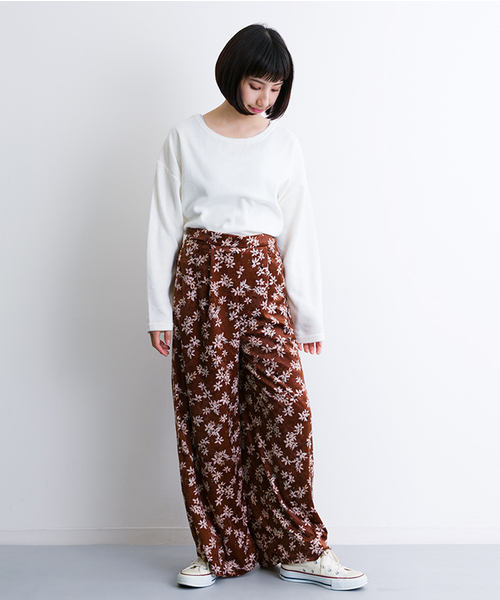 MERLOT（メルロー）の「ベロア花柄ワイドパンツ567-1527（その他パンツ・レディース・ブラウン/キャメル/ブラック・FREE）」の3枚目の写真
