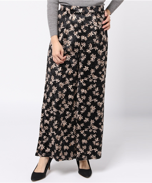 MERLOT（メルロー）の「ベロア花柄ワイドパンツ567-1527（その他パンツ