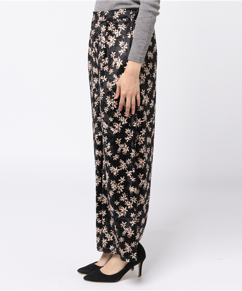 MERLOT（メルロー）の「ベロア花柄ワイドパンツ567-1527（その他パンツ