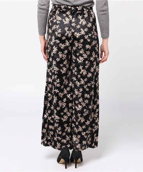 MERLOT（メルロー）の「ベロア花柄ワイドパンツ567-1527（その他パンツ・レディース・ブラウン/キャメル/ブラック・FREE）」の6枚目の写真