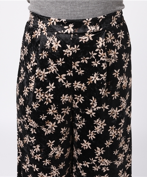 MERLOT（メルロー）の「ベロア花柄ワイドパンツ567-1527（その他パンツ・レディース・ブラウン/キャメル/ブラック・FREE）」の7枚目の写真