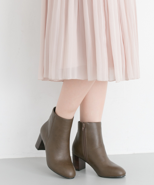 URBAN RESEARCH（アーバンリサーチ）の「UR プレ-ンショ-トブ-ツ（ブーツ・レディース・ブラウン/ブラック・36/38/37）」の4枚目の写真