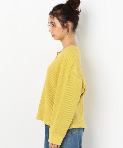 Another Edition(アナザーエディション)の「ワッフルキーネックプルオーバー(Tシャツ/カットソー・レディース・ナチュラル/イエロー・FREE)」の4枚目の写真