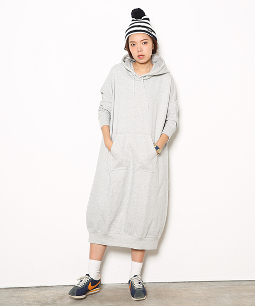 RODEO CROWNS WIDE BOWL（ロデオクラウンズワイドボウル）の「USED パーカー ワンピース（ワンピース・レディース・ライトパープル/オフホワイト/トップグレー・FREE）」の2枚目の写真