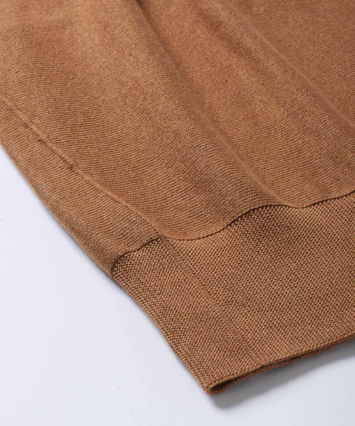 IEDIT（イディット）の「ＩＥＤＩＴ　ｍａｄｅ　ｉｎ　Ｊａｐａｎ　やわらかな肌ざわり　カシミヤ混のホールガーメントニット　（ニット/セーター・レディース・キャメル/ベージュ・LARGE/SMALL/MEDIUM/XX-LARGE/X-LARGE）」の5枚目の写真