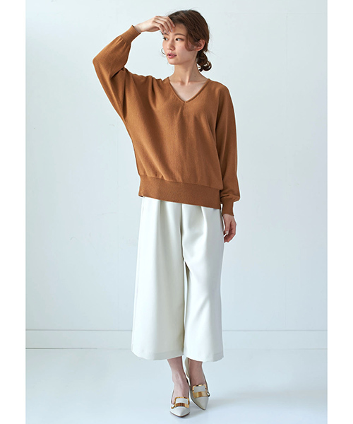 IEDIT（イディット）の「ＩＥＤＩＴ　ｍａｄｅ　ｉｎ　Ｊａｐａｎ　やわらかな肌ざわり　カシミヤ混のホールガーメントニット　（ニット/セーター・レディース・キャメル/ベージュ・LARGE/SMALL/MEDIUM/XX-LARGE/X-LARGE）」の10枚目の写真