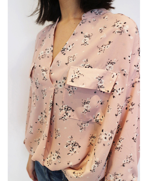 FREE'S MART（フリーズマート）の「とろみ小花柄スキッパーシャツ（シャツ/ブラウス・レディース・ピンク/ネイビー/ホワイト・FREE）」の10枚目の写真