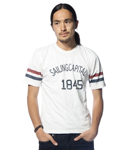 MEN'S BIGI（メンズビギ）の「半袖プリントＴシャツ（Tシャツ/カットソー・メンズ・ホワイト/ネイビー/ボルドー・SMALL/MEDIUM/LARGE）」の2枚目の写真