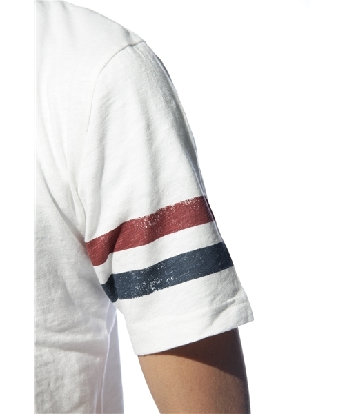 MEN'S BIGI（メンズビギ）の「半袖プリントＴシャツ（Tシャツ/カットソー・メンズ・ホワイト/ネイビー/ボルドー・SMALL/MEDIUM/LARGE）」の7枚目の写真