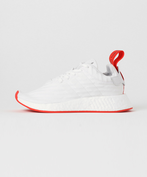 adidas Originals（アディダスオリジナルス）の「オリジナルス エヌエムディー[NMD_R2]（スニーカー・メンズ・ブラック×レッド/ホワイト×レッド・29.0cm/23.5cm/24.5cm/25.5cm/28.0cm/28.5cm/26.0cm/24.0cm/27.0cm/25.0cm/23.0cm/30.0cm/22.5cm/29.5cm/26.5cm/22.0cm/27.5cm）」の4枚目の写真