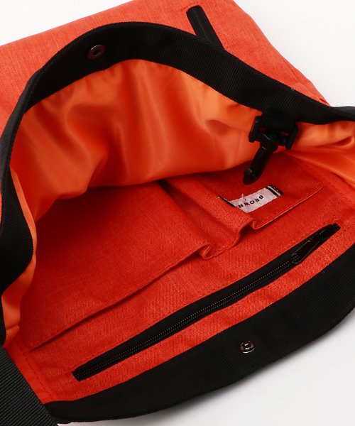 WEGO（ウィゴー）の「WEGO/ファンクショナルサコッシュ（ショルダーバッグ・メンズ・ネイビー/ブラック/杢グレー/ホワイト/オレンジ・FREE）」の9枚目の写真