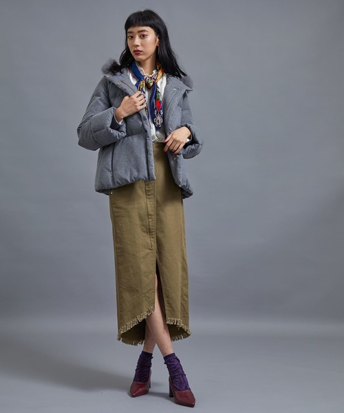 STUDIOUS（ステュディオス）の「フォックスファー付きショートダウンコート（ダウンジャケット/コート・レディース・グレー/ネイビー・0/1）」の20枚目の写真