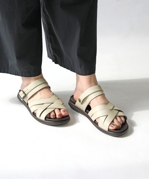 RiiiKa（リーカ）の「【MADE IN JAPAN】【安心の日本製】ダブルクロスサンダル【RiiiKa/リーカ】（サンダル・レディース・ブラウン/ブラック/グレイッシュベージュ/イエロー/キャメル/レッド・LL/M/S/L）」の3枚目の写真