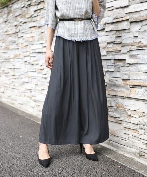 laboratory work（ラボラトリーワーク）の「サテンギャザーパンツ（その他パンツ・レディース・ブラウン/ネイビー/イエロー・MEDIUM）」の3枚目の写真