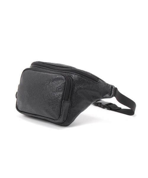 WHO'S WHO gallery(フーズフーギャラリー)の「メタリックボディBAG(ボディバッグ/ウエストポーチ・レディース・ブラック/シルバー・FREE)」の4枚目の写真