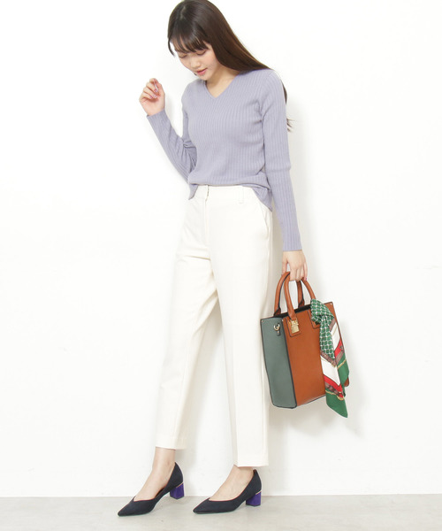 N.（N. Natural Beauty Basic）（エヌエヌナチュラルビューティーベーシック）の「ワイドリブＶネックニット（ニット/セーター・レディース・ブラック/ホワイト/レッド/ブルー・MEDIUM）」の12枚目の写真