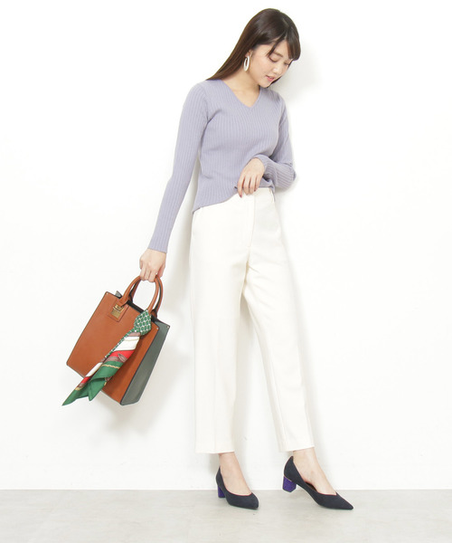 N.（N. Natural Beauty Basic）（エヌエヌナチュラルビューティーベーシック）の「ワイドリブＶネックニット（ニット/セーター・レディース・ブラック/ホワイト/レッド/ブルー・MEDIUM）」の14枚目の写真