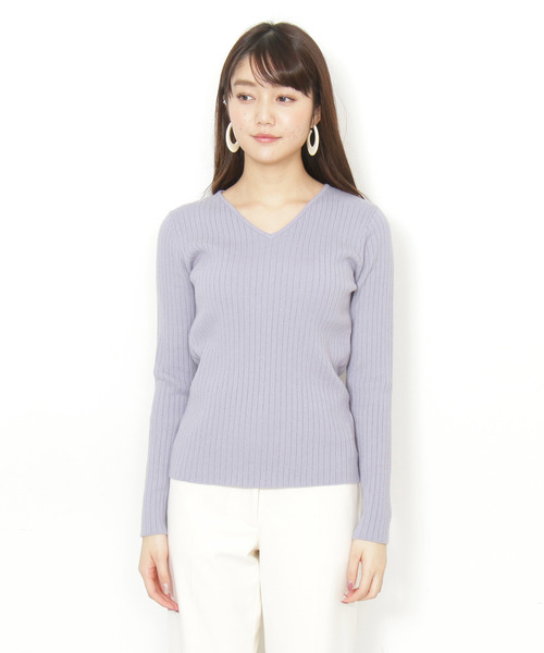 N.（N. Natural Beauty Basic）（エヌエヌナチュラルビューティーベーシック）の「ワイドリブＶネックニット（ニット/セーター・レディース・ブラック/ホワイト/レッド/ブルー・MEDIUM）」の18枚目の写真