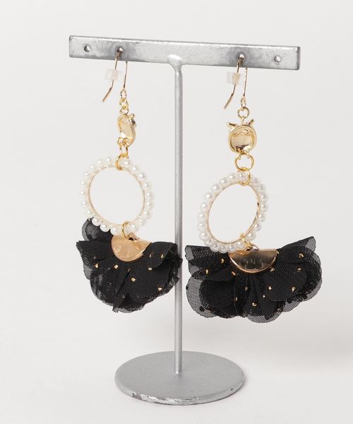 TONE SELECT GOODS(トーンセレクトグッズ)の「【PetitBonheur*accessories】owl frill(ピアス(両耳用)・レディース・ブラック/グレー・FREE)」の3枚目の写真