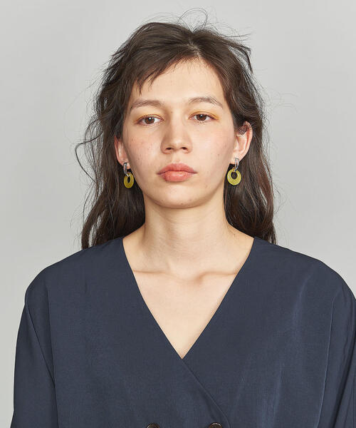 BEAUTY&YOUTH UNITED ARROWS（ビューティーアンドユースユナイテッドアローズ）の「BY マットデシンフロントボタンVネックワンピース ◆（ワンピース・レディース・ケリー/ベージュ/ネイビー・FREE）」の5枚目の写真