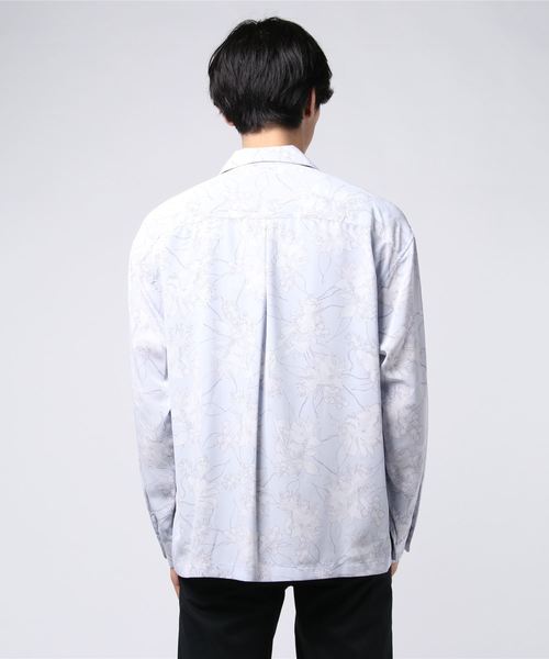 MAISON SPECIAL（メゾンスペシャル）の「マルチフラワーオープンカラー