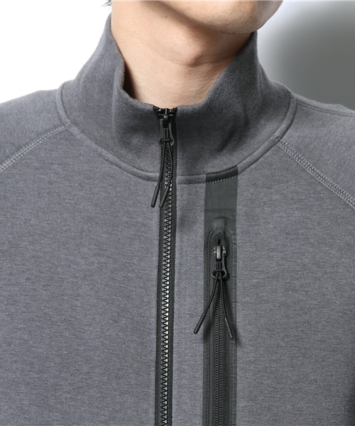 NIKE(ナイキ)の「ナイキ テックフリース トラックジャケット AS NIKE TECH TRACK JACKET-3MM(スウェット・メンズ・ブラック/レッド・SMALL)」の3枚目の写真