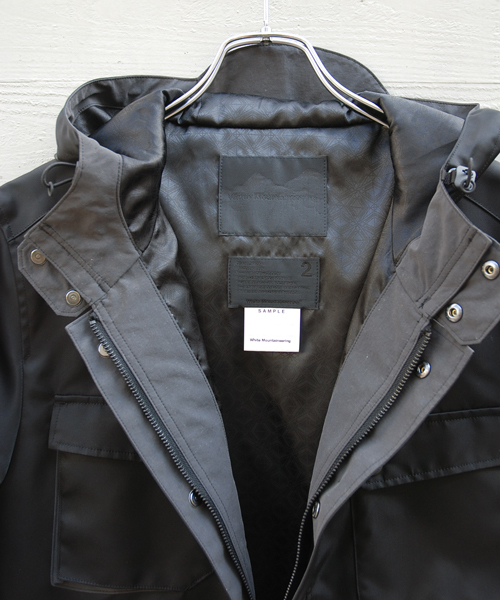 WHITE MOUNTAINEERING（ホワイトマウンテニアリング）の「White