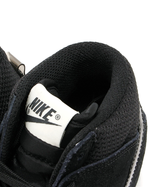 NIKE SPORTSWEAR（ナイキスポーツウェアー）の「インヒール ナイキ ダンク スカイハイ NIKE WMNS DUNK SKY HI ESSENTIAL（スニーカー・レディース・ホワイト/ブラック・23cm/23.5cm/24cm/24.5cm）」の3枚目の写真