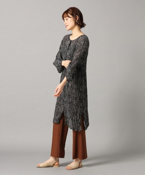 LOWRYS FARM(ローリーズファーム)の「吸水速乾フレアパンツ 869256(その他パンツ・レディース・ブラック/ブルー/アイボリー/レッド系その他・MEDIUM/LARGE)」の6枚目の写真