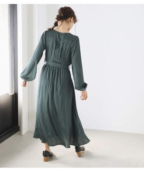 セール サテンギャザーワンピース ワンピース Avan Lily アヴァンリリィ のファッション通販 Zozotown