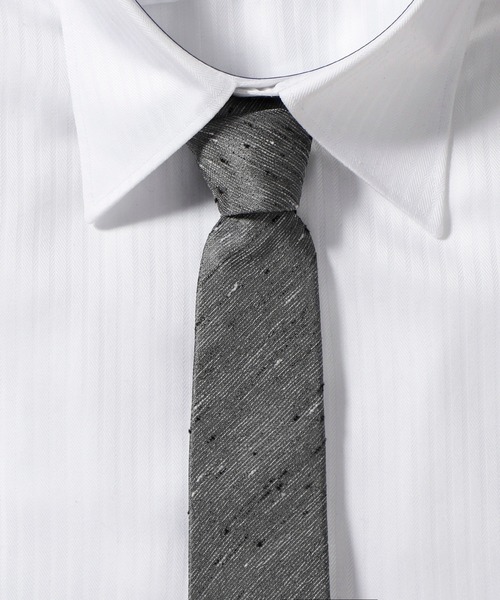 TETE HOMME（テットオム）の「シャンタン ストライプ / ソリッドネクタイ（ネクタイ・メンズ・ブラウン/ネイビー/グレー/ブラウン系その他/ホワイト系その他/グレー系その他/レッド系その他/ブルー系その他2/ブルー系その他/ブルー系その他3/グレー系その他2・FREE）」の3枚目の写真