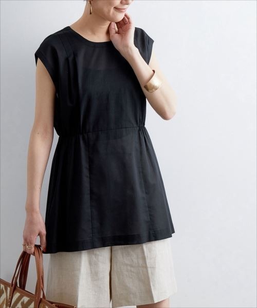 ADAM ET ROPE'（アダムエロペ）の「バック釦ボイルチュニック（シャツ/ブラウス・レディース・ブラック/ワイン/ベージュ系その他2・FREE）」の2枚目の写真