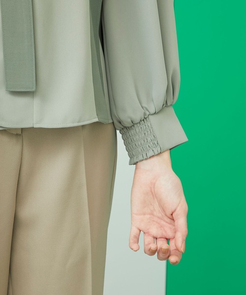 UNITED TOKYO（ユナイテッドトウキョウ）の「タックタイブラウス（シャツ/ブラウス・レディース・ホワイト/ブラック/オレンジ/ブルー/カーキ・0）」の18枚目の写真