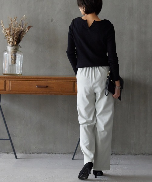 OMNES Another Edition（オムネス アナザーエディション）の「ストレッチポンチ フレアパンツ（その他パンツ・レディース・ブラック/アイボリー/ミント・FREE）」の8枚目の写真