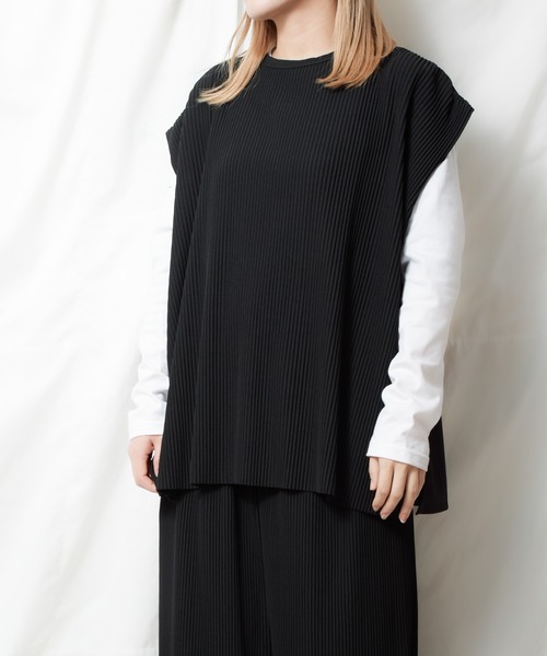 Bling Leads（ブリングリーズ）の「《Bling leads》プリーツ　オーバーベスト（ベスト・メンズ・ブラック/グレイッシュベージュ/グレー/グレイッシュブルー・LARGE/MEDIUM）」の2枚目の写真