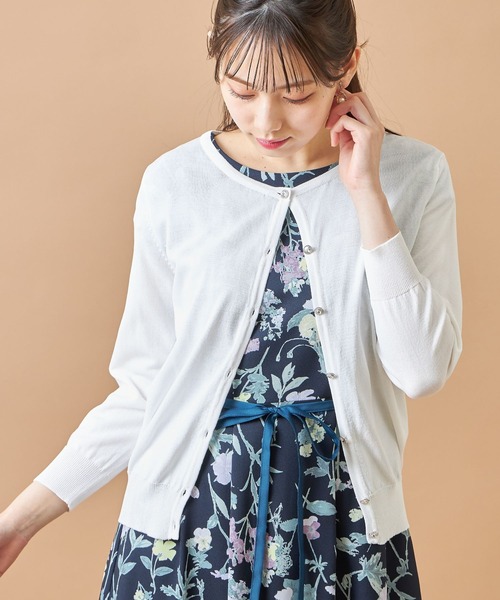 tocco closet(トッコ クローゼット)の「クリアビジューボタン七分袖カーディガン(カーディガン/ボレロ・レディース・ネイビー/レッド/オフホワイト/ブルーグリーン・M)」の19枚目の写真