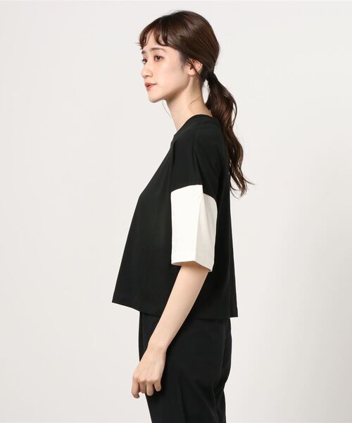 PUMA（プーマ）の「PUMA CLSX BOYFRIEND TEE / プーマ クラシックス ボーイフレンド ティー（Tシャツ/カットソー・レディース・ブラック/ベージュ・M/S）」の3枚目の写真