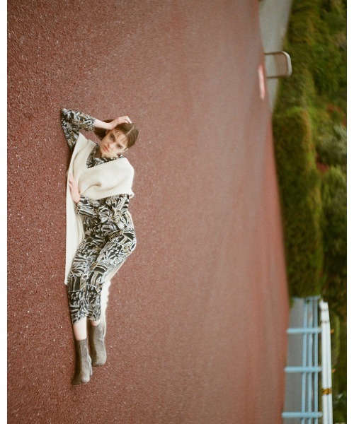 TODAYFUL（トゥデイフル）の「キーネックニットベスト（ベスト・レディース・アイボリー/モカ・FREE）」の8枚目の写真