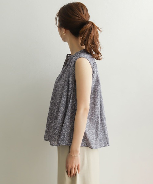 URBAN RESEARCH DOORS（アーバンリサーチドアーズ）の「フラワーギャザーブラウス（シャツ/ブラウス・レディース・ブルー系その他/ブラック・ONE）」の12枚目の写真